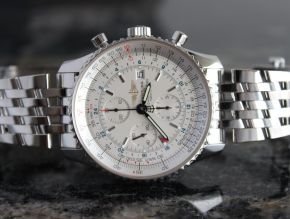 Breitling Navitimer World Chronograph 46mm