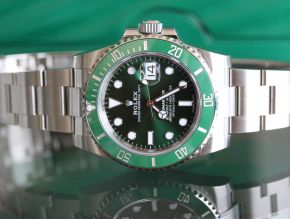 Rolex Submariner 116610LV Green Unworn